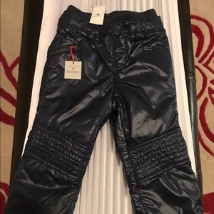 4T Navy waterproof winter pants.